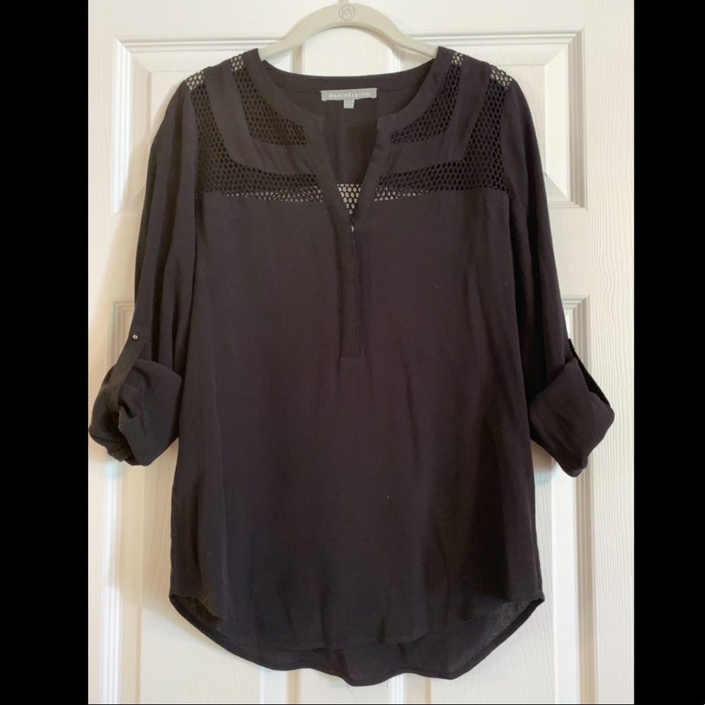 NWOT. Daniel Rainn xs blouse.